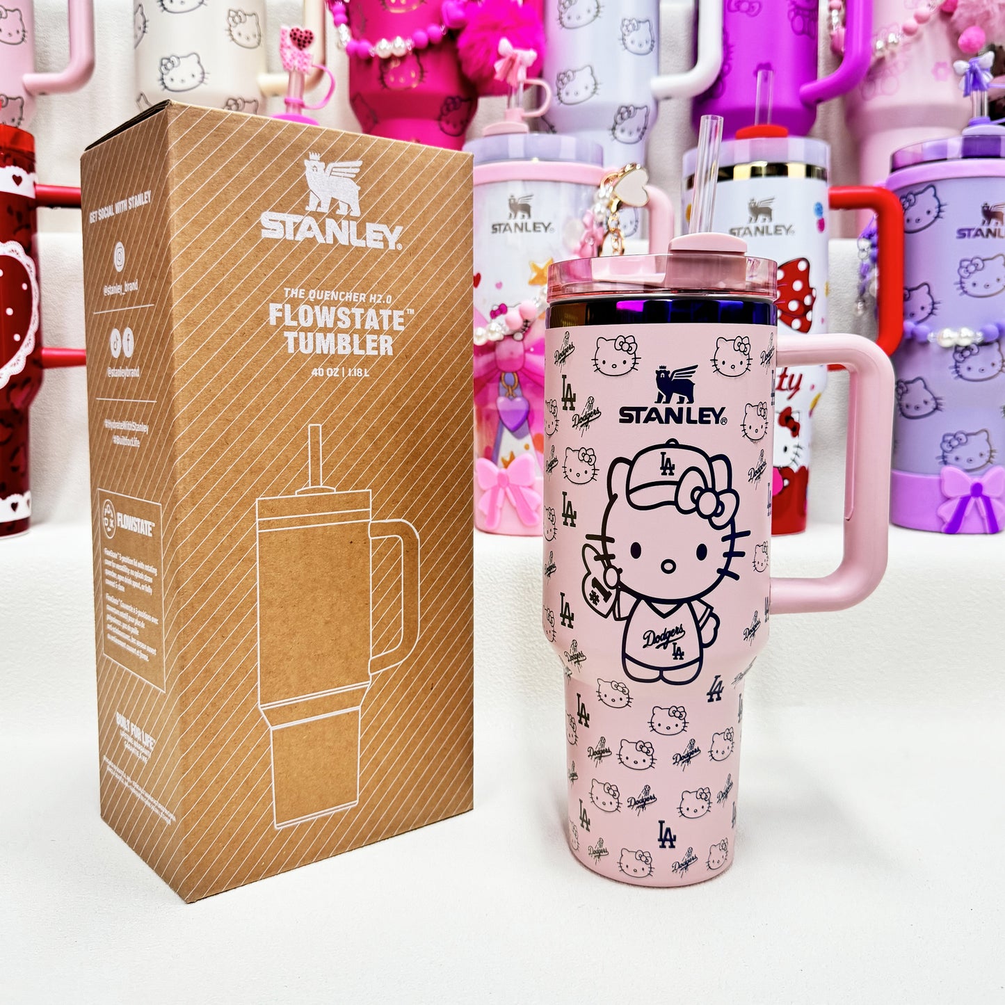 🔥40 OZ Stanley Tumbler Sanrio Hello Kitty Co-branded collection withAccessories，MixWholesale Available,Constantly Updated.