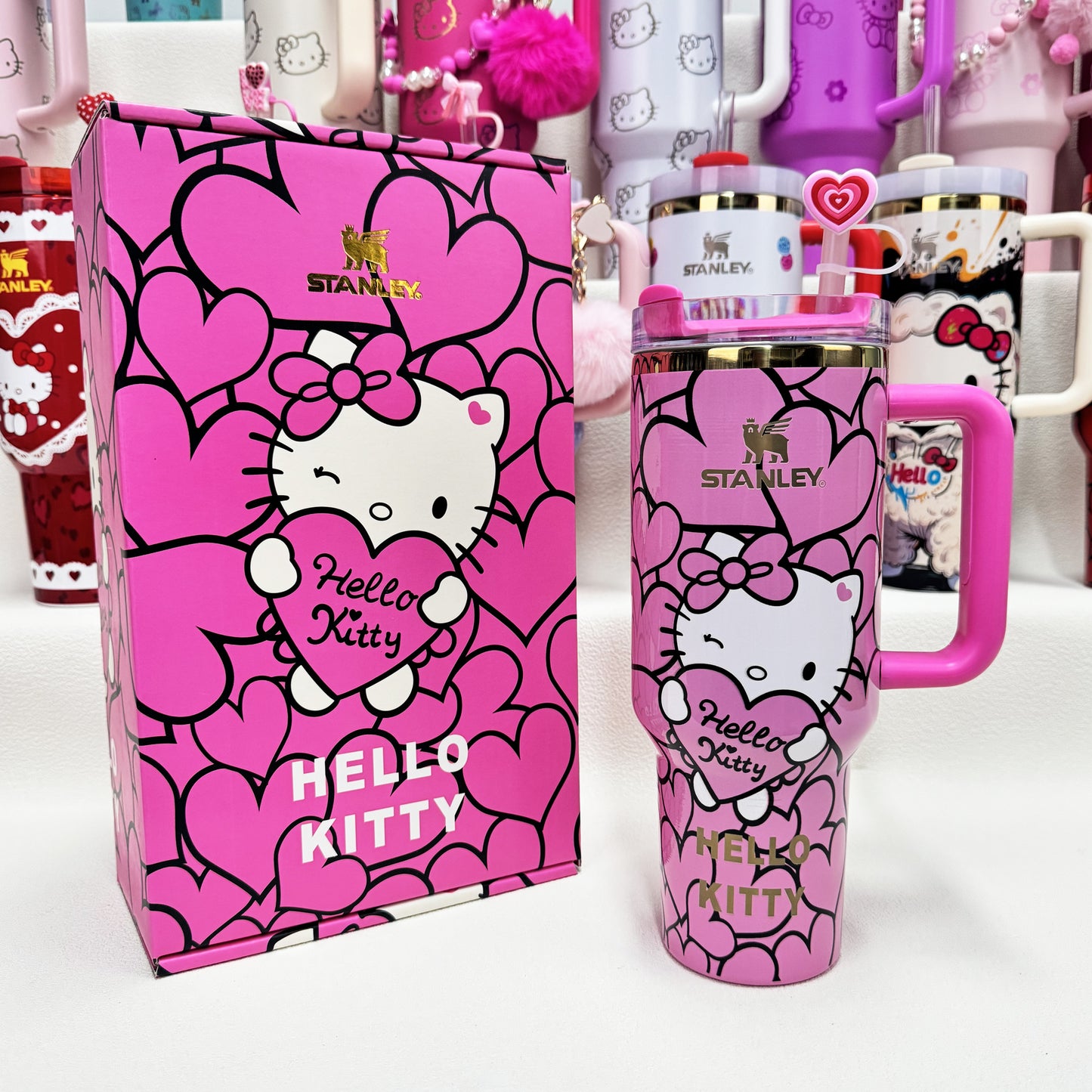 🔥40 OZ Stanley Tumbler Sanrio Hello Kitty Co-branded collection withAccessories，MixWholesale Available,Constantly Updated.