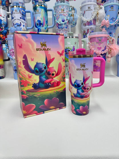 🔥Stanley Tumbler Disney Stitch Co-branded Collection With Accessories, Mix Wholesale Available, Constantly Updated.