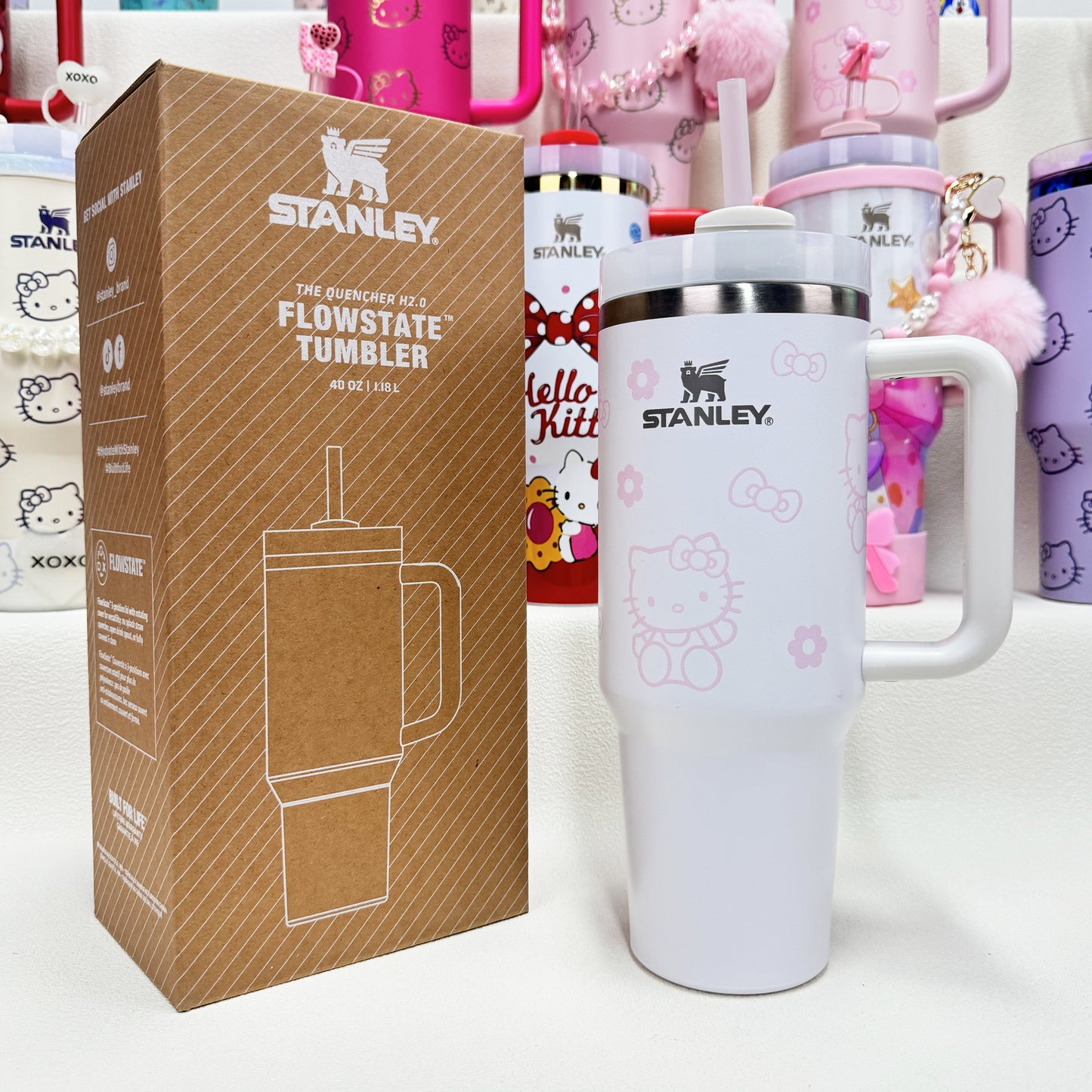 🔥40 OZ Stanley Tumbler Sanrio Hello Kitty Co-branded collection withAccessories，MixWholesale Available,Constantly Updated.