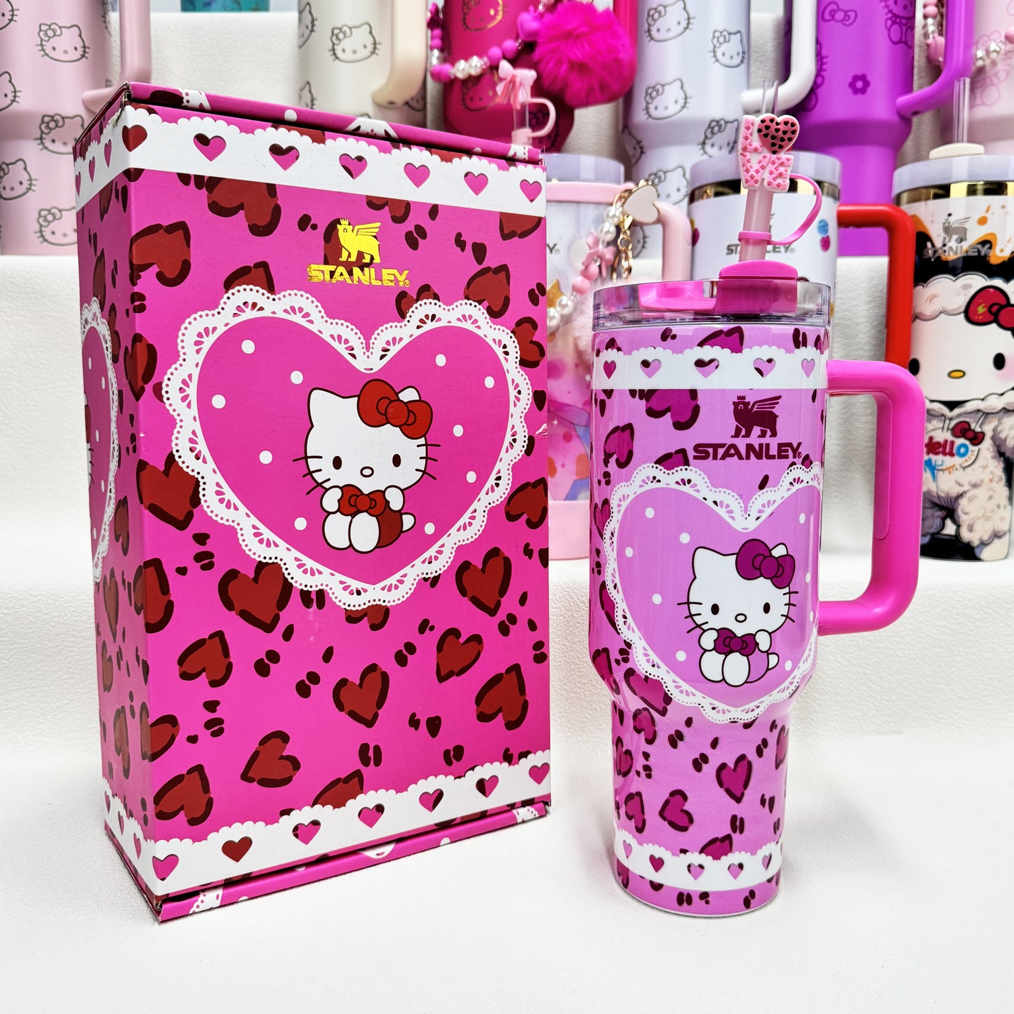 🔥40 OZ Stanley Tumbler Sanrio Hello Kitty Co-branded collection withAccessories，MixWholesale Available,Constantly Updated.