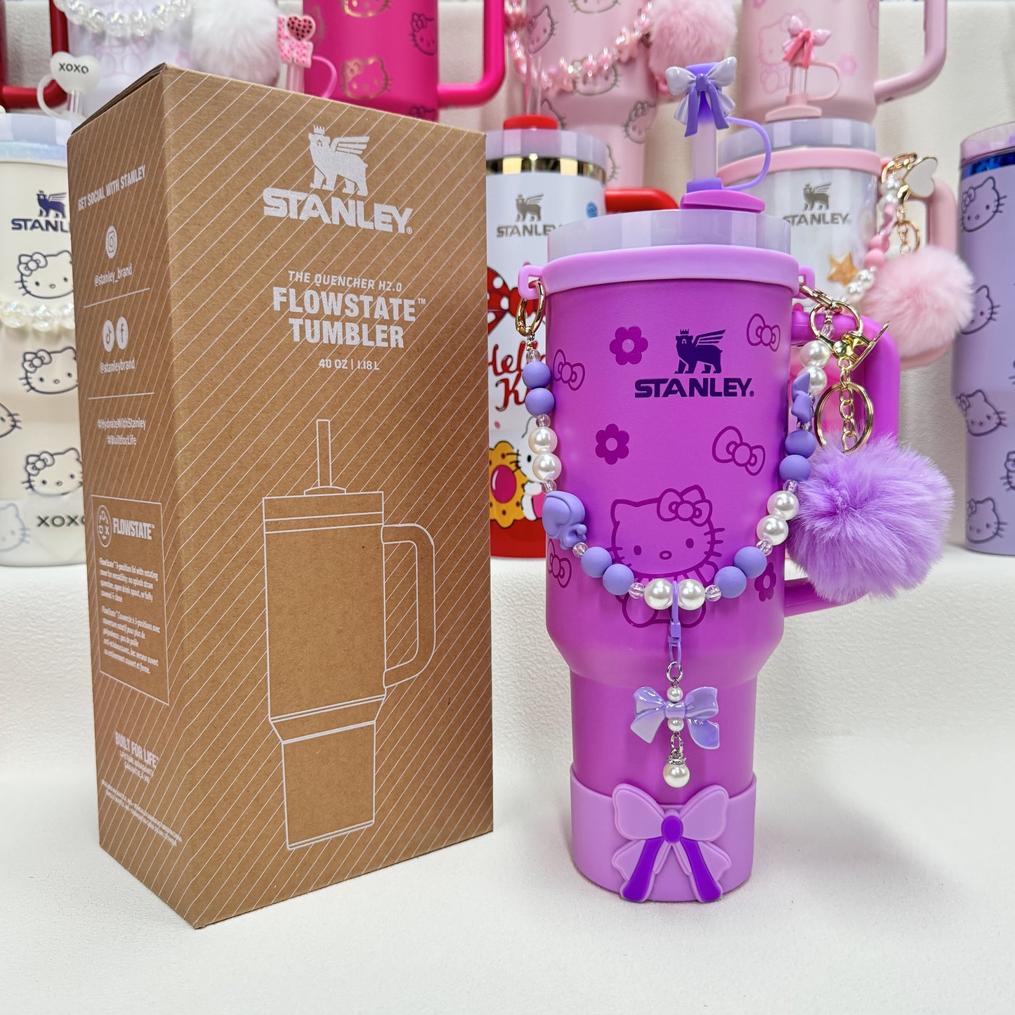 🔥40 OZ Stanley Tumbler Sanrio Hello Kitty Co-branded collection withAccessories，MixWholesale Available,Constantly Updated.