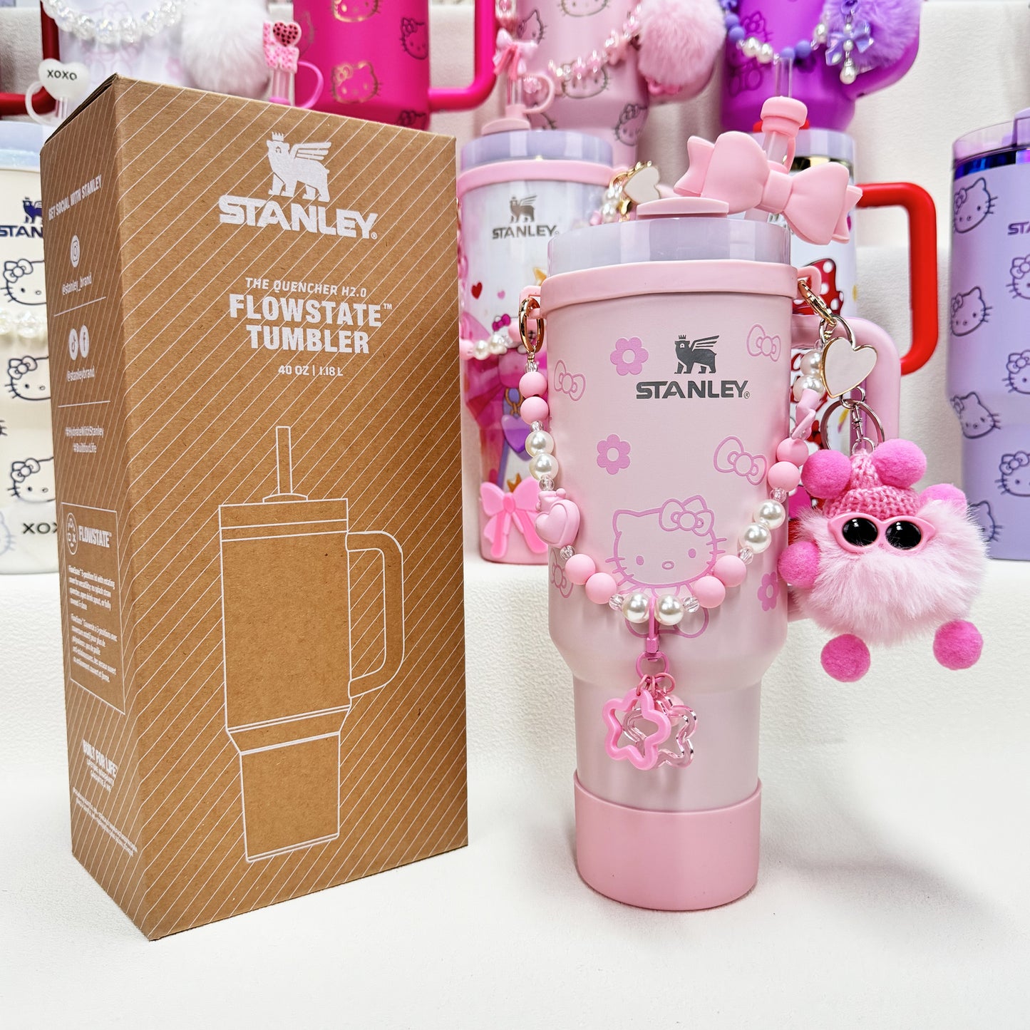 🔥40 OZ Stanley Tumbler Sanrio Hello Kitty Co-branded collection withAccessories，MixWholesale Available,Constantly Updated.