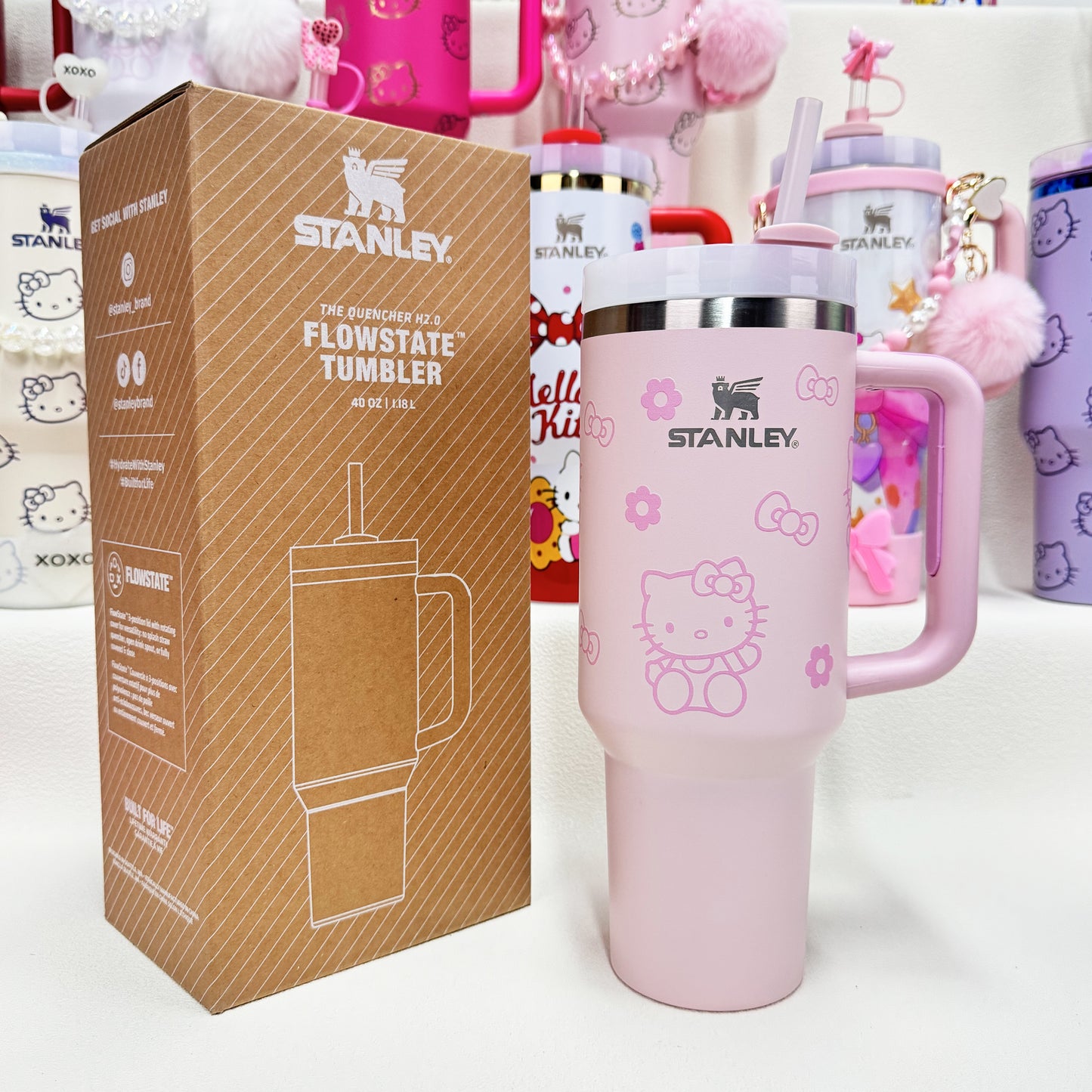 🔥40 OZ Stanley Tumbler Sanrio Hello Kitty Co-branded collection withAccessories，MixWholesale Available,Constantly Updated.