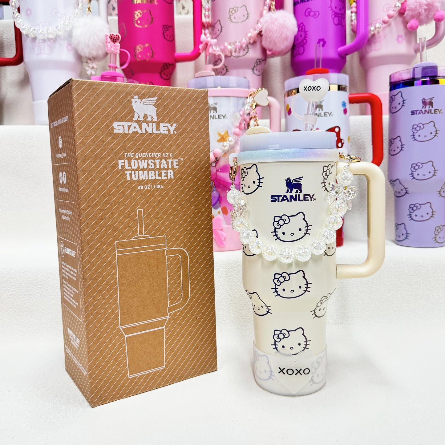 🔥40 OZ Stanley Tumbler Sanrio Hello Kitty Co-branded collection withAccessories，MixWholesale Available,Constantly Updated.